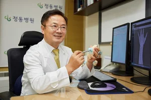 봄철 야외 운동 중 자주 발생하는 '십자인대 파열' 빠른 치료 중요