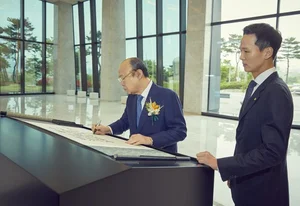 김승연 회장, 한화 금융계열사 격려..차남에 힘 실어