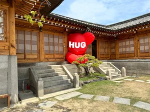 슈콤마보니, 임지빈 작가와 ‘허그 프로젝트’ 팝업 진행