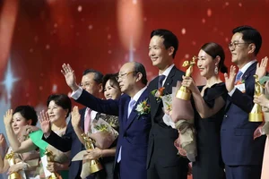 김승연 회장, 6년 만에 한화생명 연도대상 찾아 격려