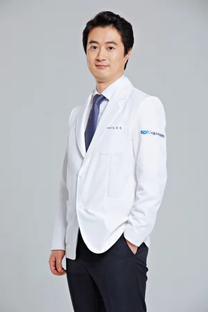 팔꿈치 통증 유발하는 '테니스엘보' 초기 치료 중요