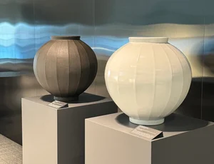 현대건설, 디에이치 힐링 오브제 달항아리 제작...도예가 전상근 협업