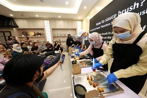 교촌, 말레이시아 현지서 K-치킨 체험 행사