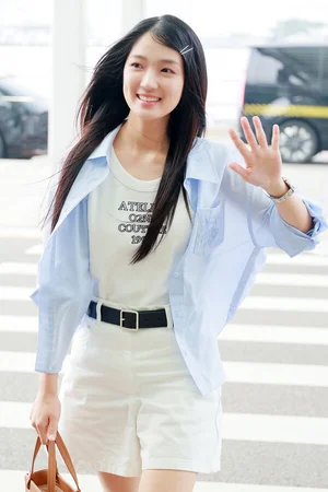 [포토] 선재♡ 김혜윤, 상큼한 미소와 꾸안꾸 공항패션