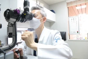 대표적인 안질환 백내장, 인공수정체로 해결할 수 있어