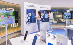 SKT, 홍대 T팩토리서 '갤럭시Z폴드6' 체험존 운영