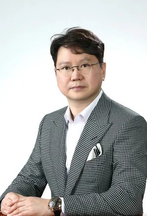 곽동신 한미반도체 부회장, 22살·17살 두 아들에 3000억 주식 증여