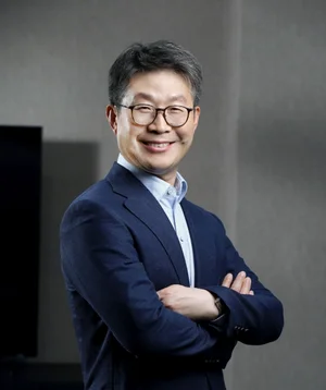 롯데렌탈, 주주환원율 40% 이상 제고..주가 '방긋'