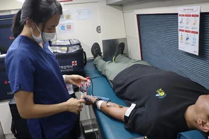 롯데이노베이트, 사랑의 헌혈 버스 캠페인 이어가