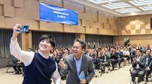 진옥동 신한금융 회장 “밸류업 계획은 최소한의 이행 목표”