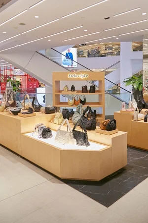 코오롱 아카이브앱크, 태국 최대 백화점 '센트럴월드'에 매장 오픈