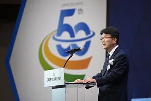 고려아연, 24일 공개매수 맞불 기자회견..이제중 부회장 나서