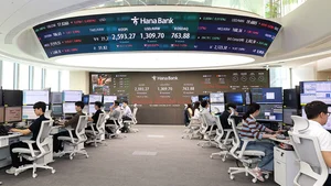 하나은행, 딜링룸 조직개편..`디지털 FX 최적화 조직으로`