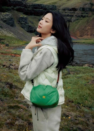 코오롱스포츠, 문가영과 함께한 ‘솟솟다운’ 캠페인 공개