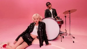 로제 '아파트' 돌풍에 와이지플러스 상한가