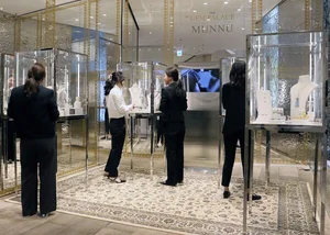 신세계百, 170년 전통 인도 엔티크 주얼리 선보인다.