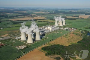 체코 원전 일시 보류...삼성물산·두산에너빌리티 급락