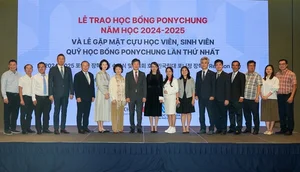 포니정재단, 베트남 장학생 '리유니언 데이' 개최...장학증서 수여 · 교류의 장