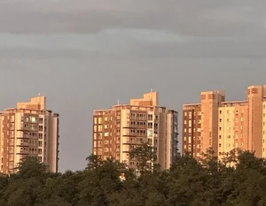 대출규제 · 탄핵정국 혼란...아파트 매매가격 하락