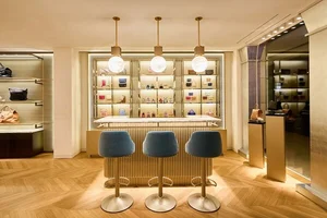 델보, 현대 본점에 신규 부티크 공개…한정판 컬렉션 특별전시