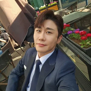 트로트 황제의 왕좌는 누구? 영탁-임영웅 치열한 접전 중!