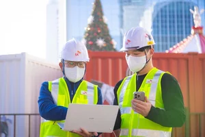 '휴대폰 먹통 없게'..SKT, 연말연시 900명 비상근무 투입