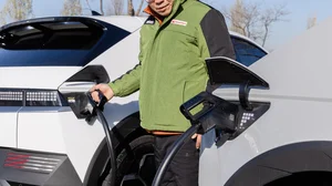 스피드메이트, 전기차 비상충전 서비스 개시