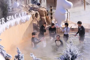 캐리비안베이 겨울 부캐 '윈터 스파 캐비' 방문객 급증