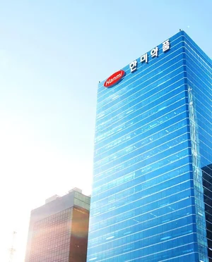 한미약품, 선대회장 시절 뛰어넘은 기술이전..상한가 직행