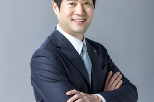 윤석금 웅진 회장 차남 윤새봄 사장, 부회장으로 승진 