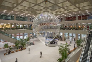 아모레퍼시픽, 용산 본사에 이불 작가 설치 작품 공개