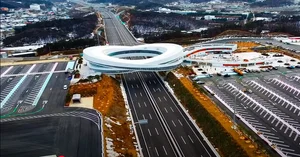 계룡그룹, 처인 휴게소 오픈...세종~포천 고속도로 상공에 이색 구조 눈길