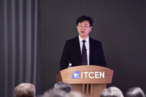 강진모 아이티센 회장 