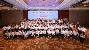 미래에셋, ‘미래희망재단’ 베트남 우수 인재에 장학금 수여