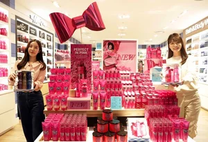 [포토] 신세계, '배스 앤 바디 웍스' 바디케어 화이트데이 선물세트 선보여