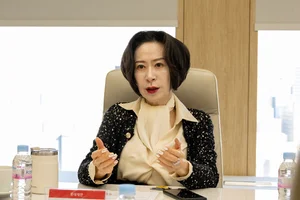 롯데장학재단, 울산 소외계층 중·고등학생 온라인 과외 지원