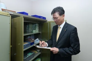 강태영 NH농협은행장, 시재금 직접 검사..내부통제 챙긴다