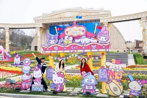 봄에는 '에버랜드 튤립축제'...산리오와 역대급 콜라보