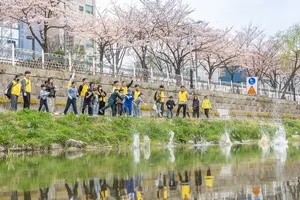 HDC현대산업개발, 동대문구 성북천 일대서 아홉 번째 릴레이 봉사활동 진행