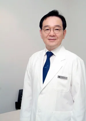 40~50대까지 '두부상' 열풍...수염 영구제모 필수