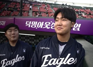 한화 이글스, 인기 투표도 접수…팬심의 불꽃 타오른다