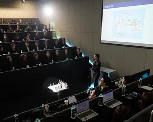 아이오페, 30년 넘는 연구 집약체 '레티놀' 축제 벌인다
