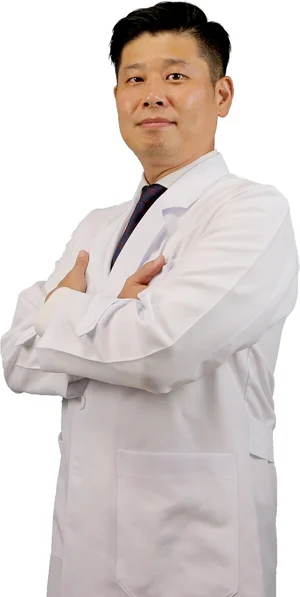 튼튼할거라 믿는 '임플란트', 염증에 잇몸 내려앉을 수도