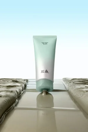 한율, '어린쑥 클렌징 멜팅 팩밤' 출시