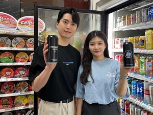 GS25, 패션 브랜드 입은 탄산수 ‘웨이드 프라그먼트’로 출시