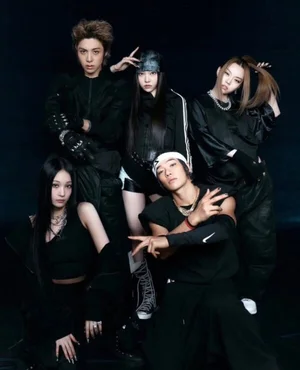 신세계 정유경 회장 장녀, K팝 아이돌 '올데이 프로젝트'로 전격 데뷔