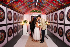 美 뉴욕서 LG 워시타워와 함께한 ‘이색 결혼서약식’