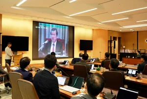 SKT 사태에 유감..SK 경영진 