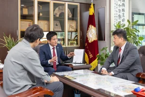 HDC현대산업개발, 용산구의회 의장 만나 용산개발 비전 논의...용산정비창 개발 연계