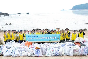 동서식품, 인천 무의도서 해변 플로깅 봉사활동 